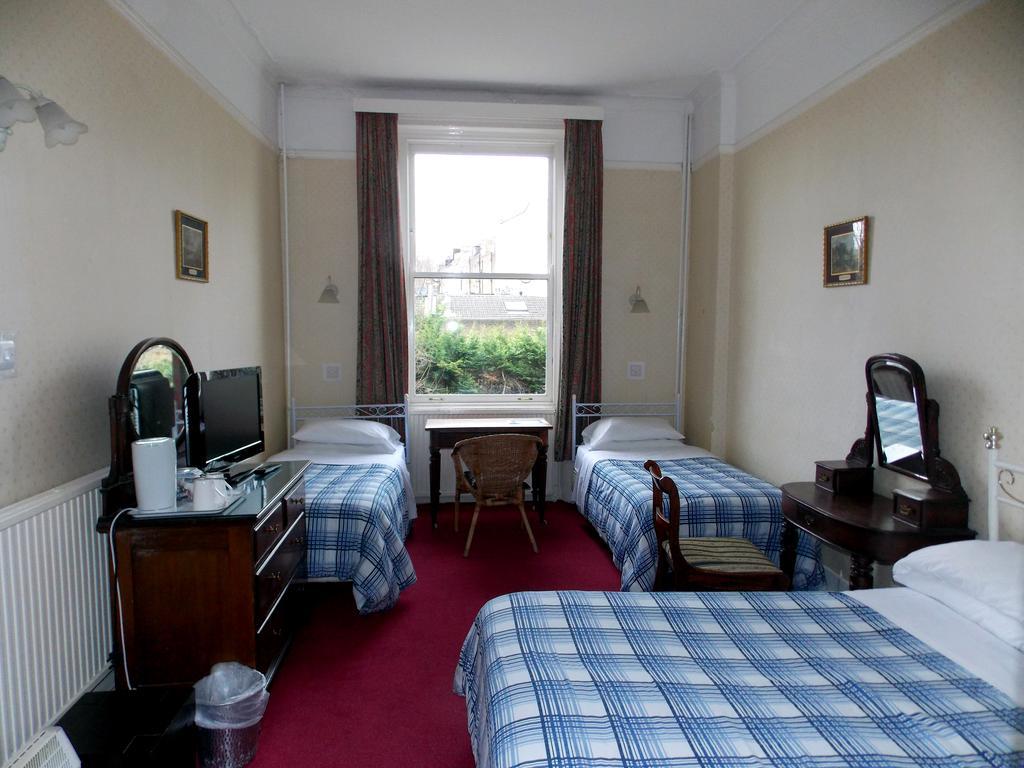 Dillons Hotel London Room photo