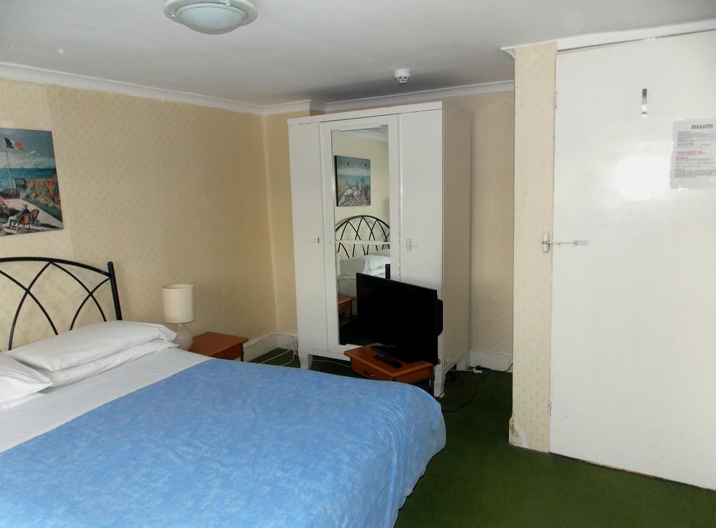 Dillons Hotel London Room photo