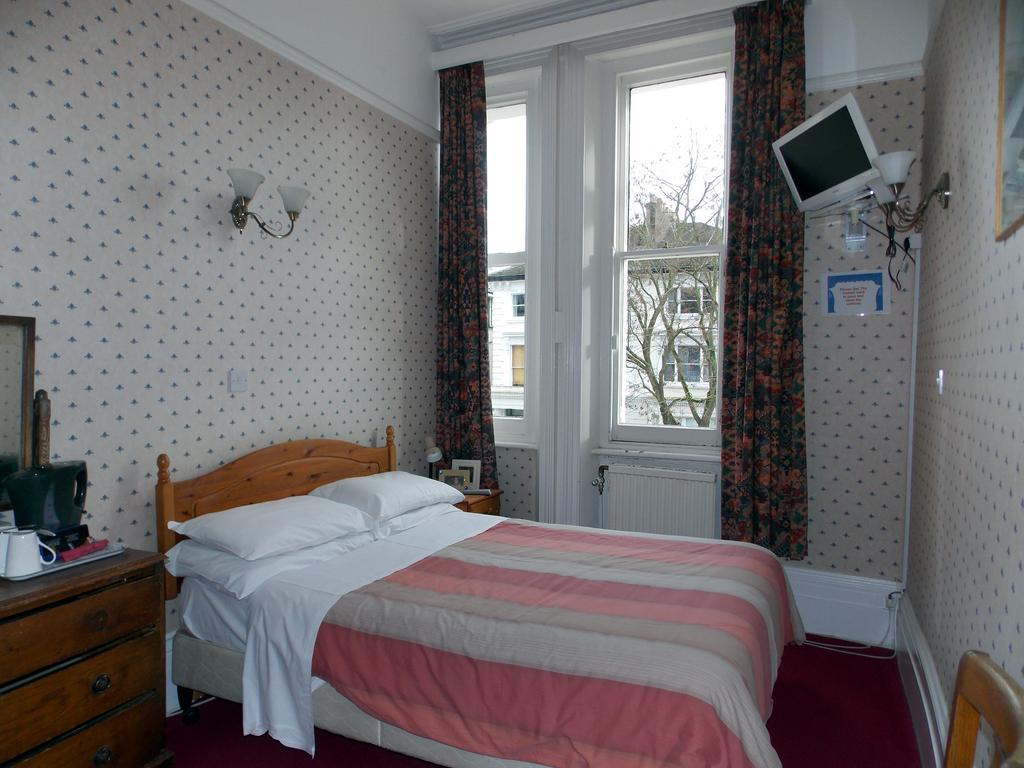 Dillons Hotel London Room photo